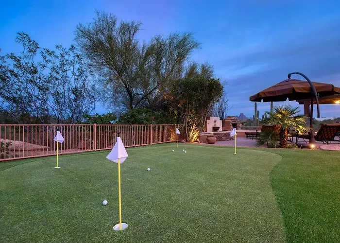 Holiday home The Refuge Secluded Getaway Pool & Fountain Hills