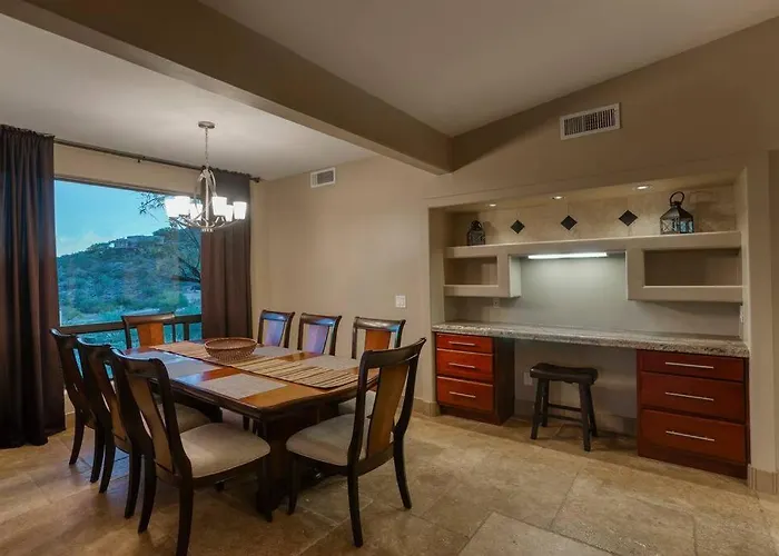 The Refuge Secluded Getaway Pool &