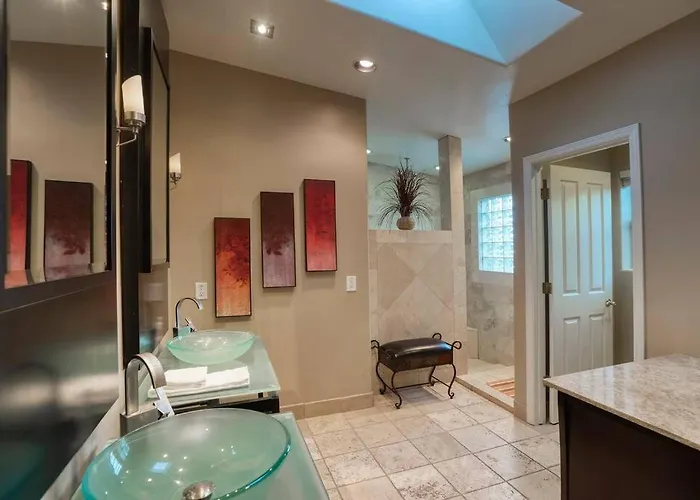 Holiday home The Refuge Secluded Getaway Pool & *